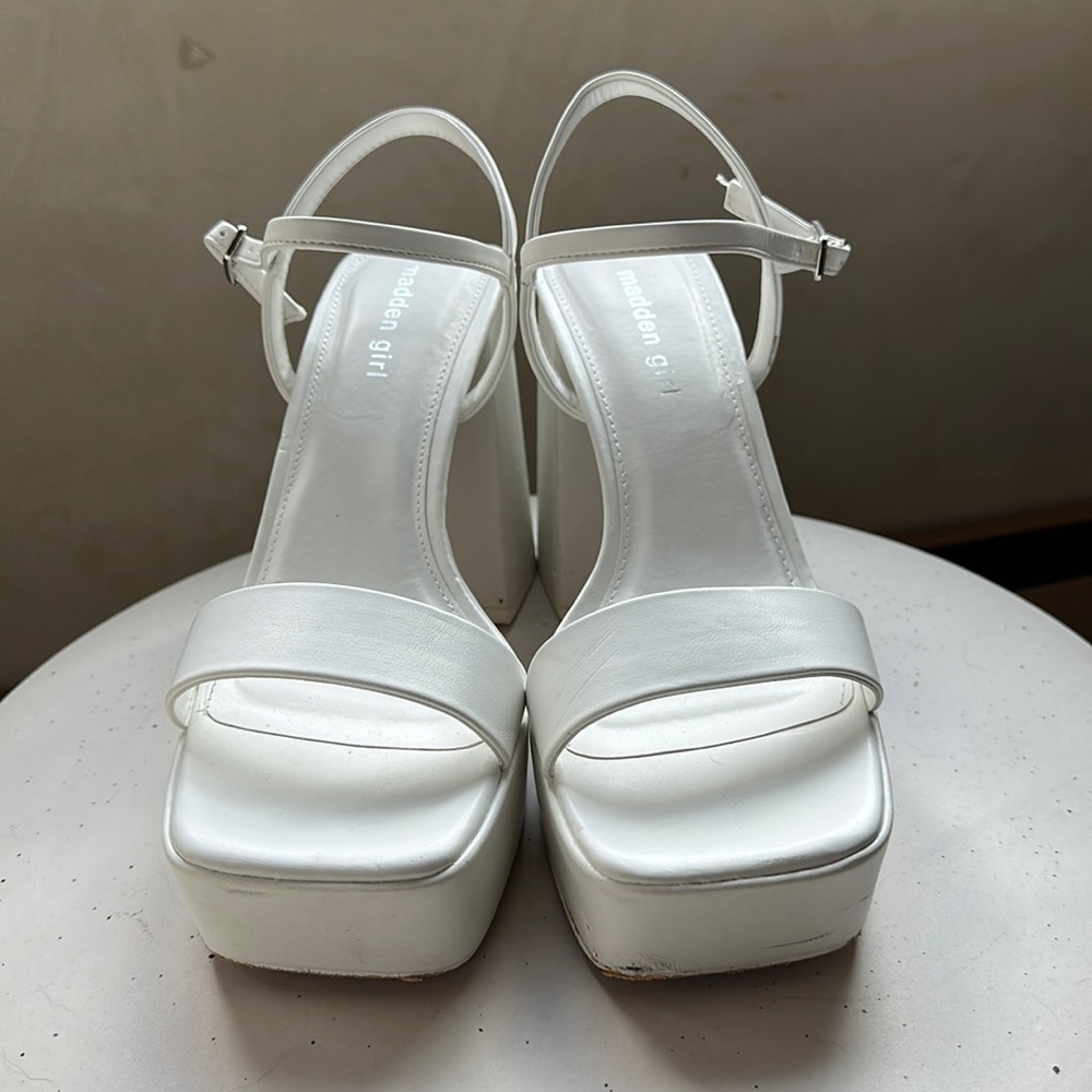 Madden Girl Size 8 Platform Shoes